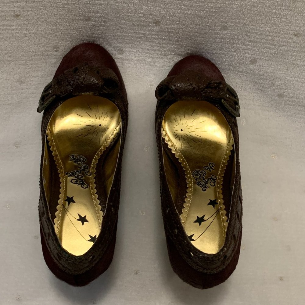 Naughty Monkey Vintage Heels - Picture 8 of 12